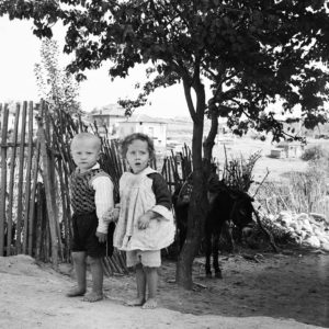 Astrid von Luttitz - Bulgarien - Kinder in den Straßen von Lowetsch