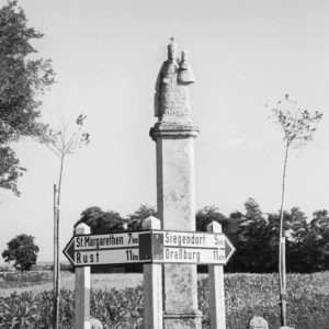 Astrid von Luttitz - Österreich - Wegweiser im Burgenland